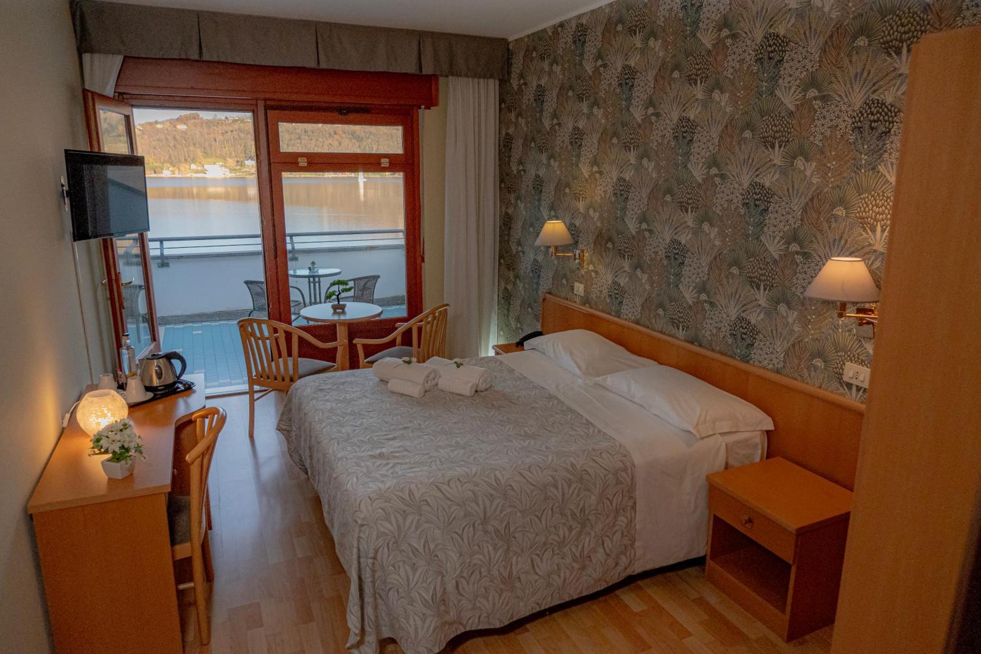 Hotel Chalet Del Lago Avigliana Eksteriør billede