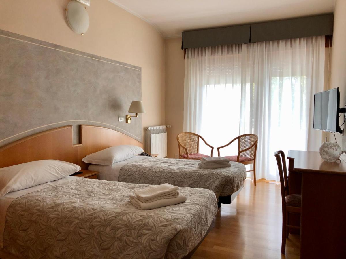 Hotel Chalet Del Lago Avigliana Eksteriør billede